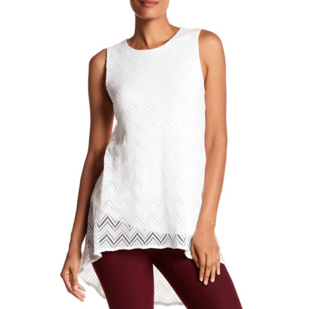 NWT Vince Camuto lace chevron tunic